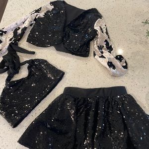 Selena 3t cow print outfit